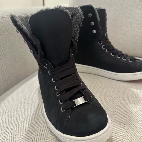 NWOT UGG Women's Black High-Top Sneakers with White Sole - Picture 3 of 9